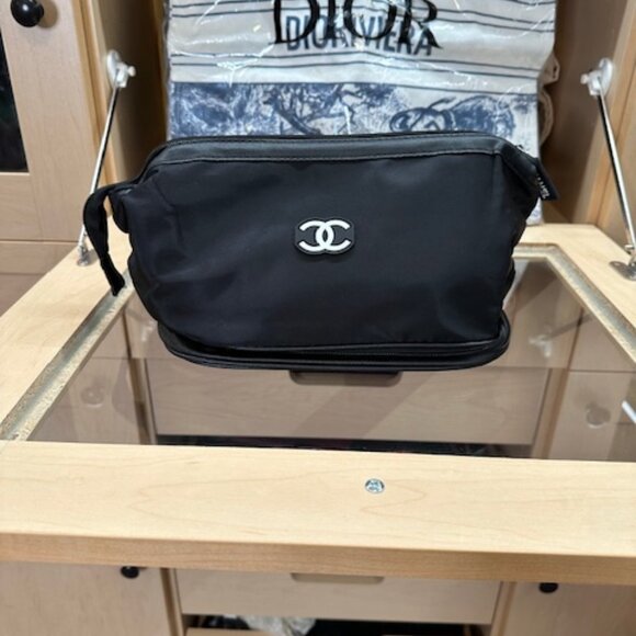 Costumer Appreciation during show gifts - Picture 1 of 4